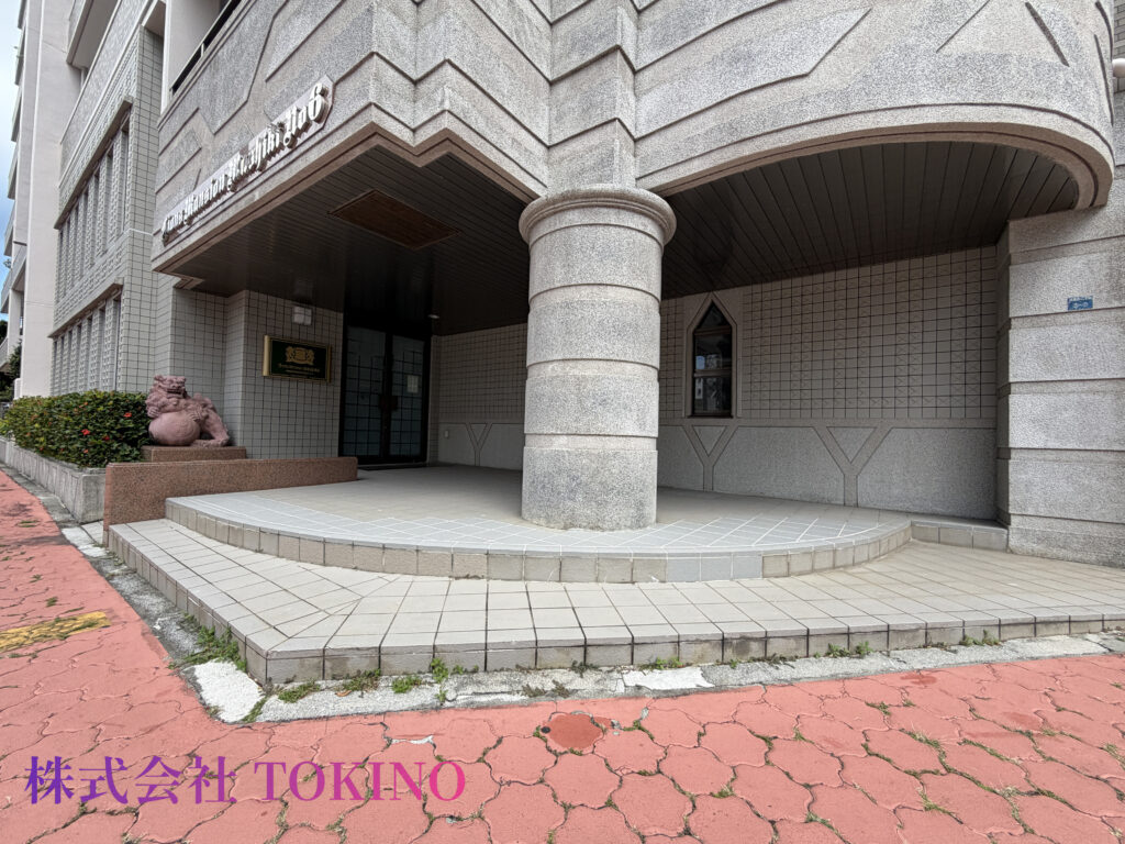 建物入り口
