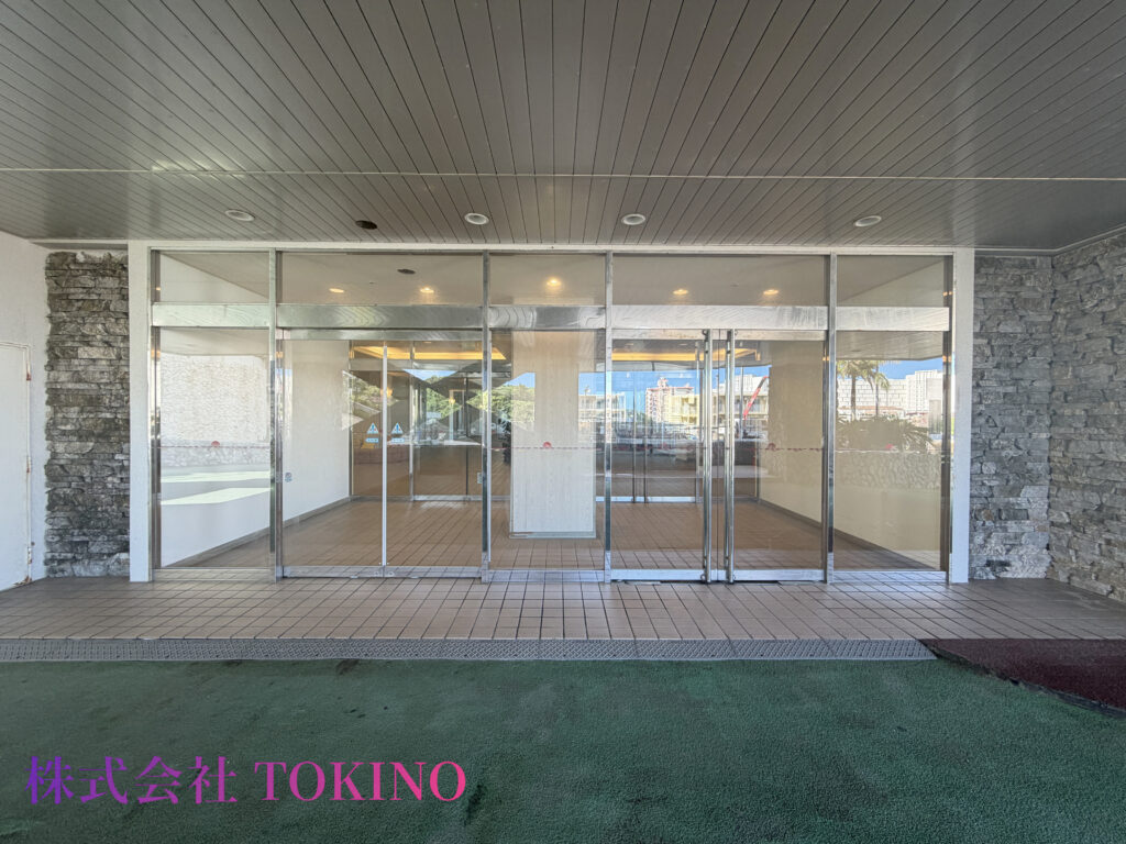 建物入り口